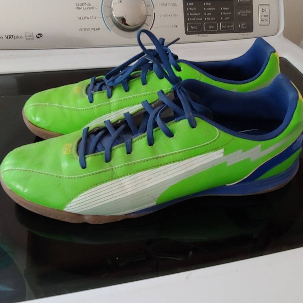 ⚽Mens Puma Indoor Soccer shoes⚽